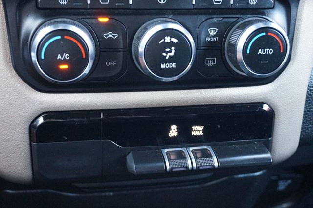 2021 Ram 1500 LARAMIE, 4X4, PREMIUM WHEELS, TONNEAU BED COVER, TOWING PACKAGE - 22916832 - 38