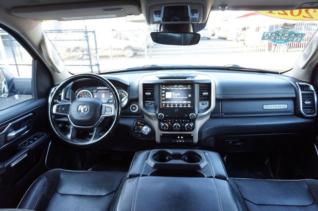 2021 Ram 1500 LARAMIE, 4X4, PREMIUM WHEELS, TONNEAU BED COVER, TOWING PACKAGE - 22916832 - 40