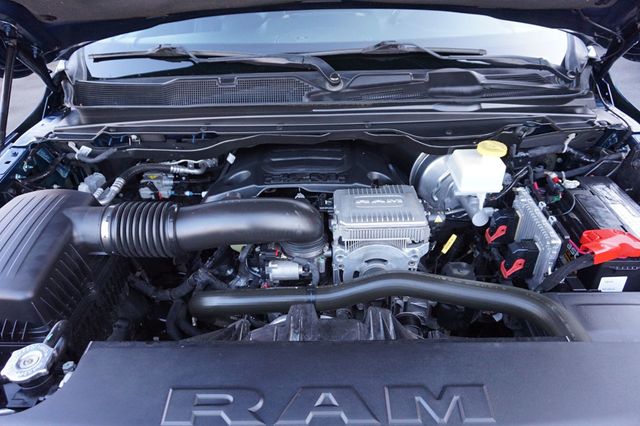 2021 Ram 1500 LARAMIE, 4X4, PREMIUM WHEELS, TONNEAU BED COVER, TOWING PACKAGE - 22916832 - 8