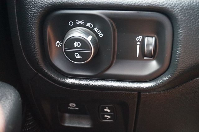 2021 Ram 1500 LONE STAR, 4X4, PREMIUM WHEELS, RUNNING BOARDS, TOWING PACKAGE - 23093587 - 22