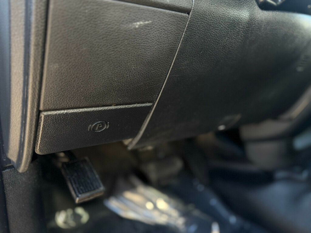 2021 Ram 1500 Classic DETAILED AND SERVICED! - 22941537 - 10