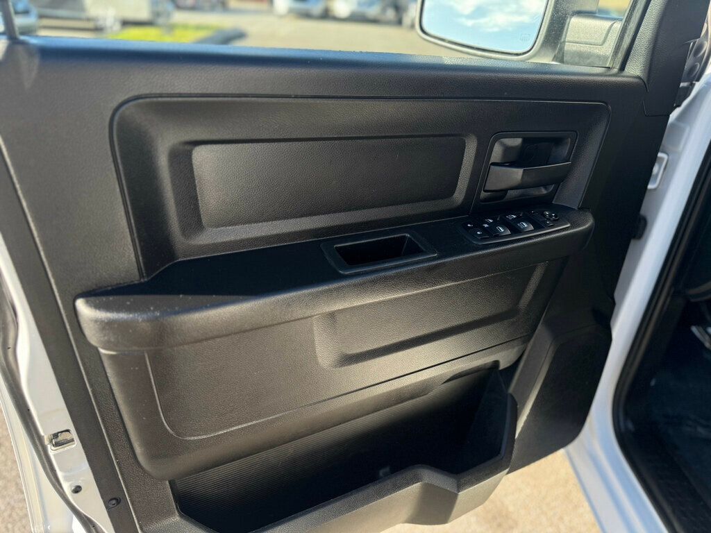 2021 Ram 1500 Classic DETAILED AND SERVICED! - 22941537 - 5