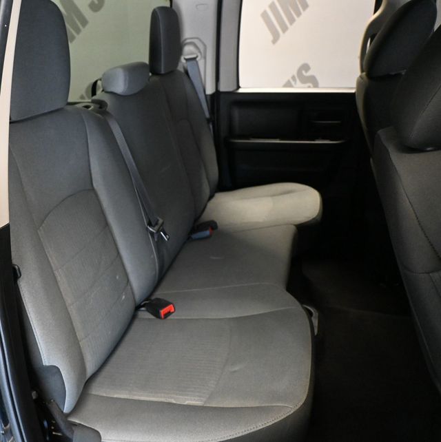 2021 Ram 1500 Classic Express Quad Cab 4x4  - 23095781 - 14