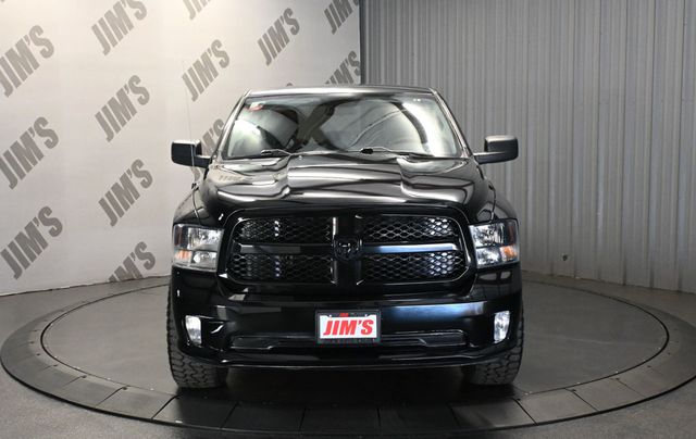 2021 Ram 1500 Classic Express Quad Cab 4x4  - 23095781 - 1