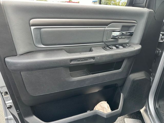 2021 Ram 1500 Classic SLT - 23075305 - 14