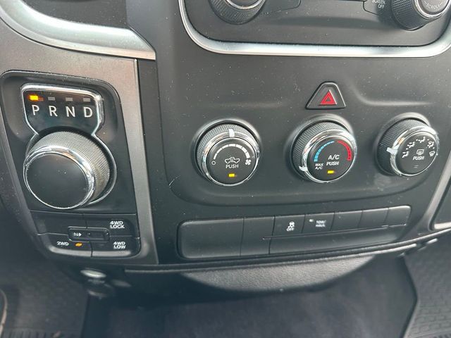 2021 Ram 1500 Classic SLT - 23075305 - 18