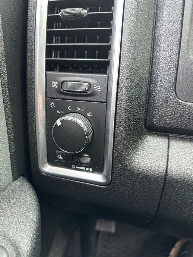 2021 Ram 1500 Classic SLT - 23075305 - 20