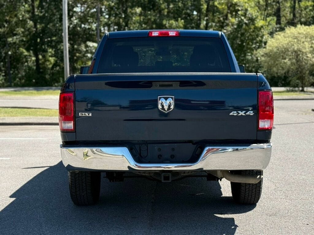 2021 Ram 1500 Classic SLT photo 4