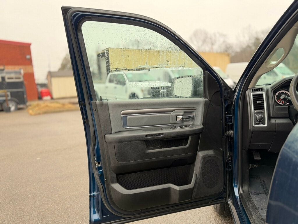 2021 Ram 1500 Classic SLT 4x4 Crew Cab 5'7" Box - 22981320 - 9