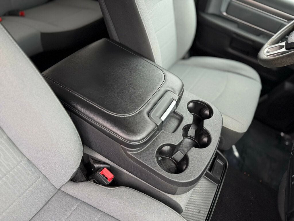 2021 Ram 1500 Classic SLT 4x4 Crew Cab 5'7" Box - 22981320 - 28