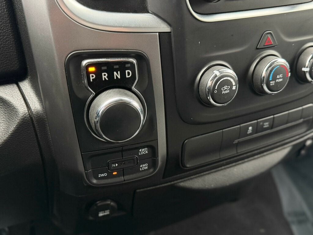 2021 Ram 1500 Classic SLT 4x4 Crew Cab 5'7" Box - 22981320 - 32