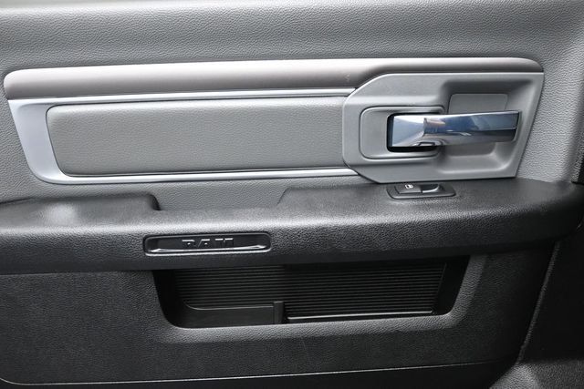 2021 Ram 1500 Classic SLT 4x4 Crew Cab 5'7" Box - 23071738 - 10