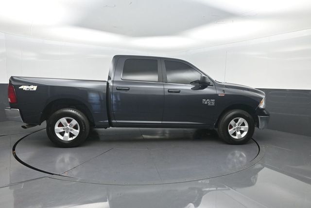 2021 Ram 1500 Classic SLT 4x4 Crew Cab 5'7" Box - 23071738 - 29