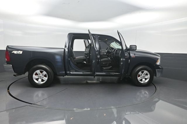 2021 Ram 1500 Classic SLT 4x4 Crew Cab 5'7" Box - 23071738 - 33