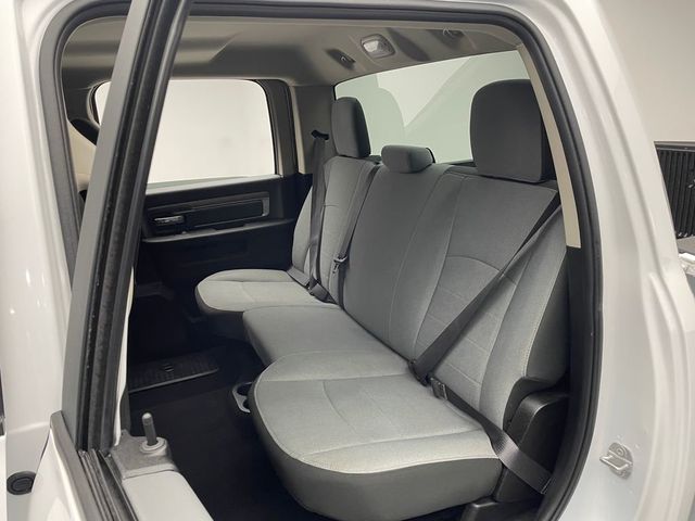 2021 Ram 1500 Classic SLT 4x4 Crew Cab 5'7" Box - 22995948 - 32