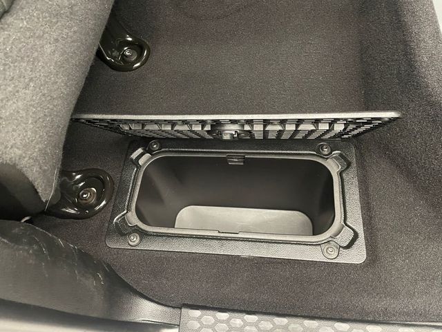 2021 Ram 1500 Classic SLT 4x4 Crew Cab 5'7" Box - 22995948 - 34