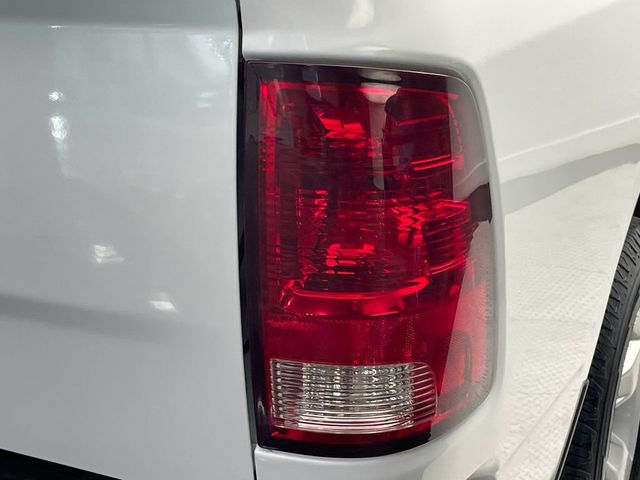 2021 Ram 1500 Classic SLT 4x4 Crew Cab 5'7" Box - 22995948 - 42