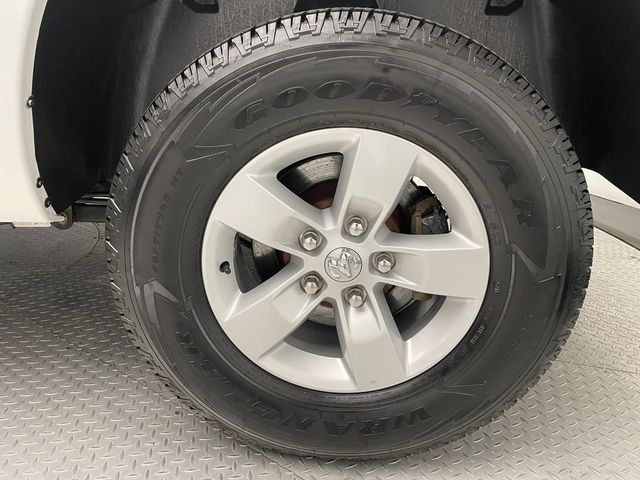 2021 Ram 1500 Classic SLT 4x4 Crew Cab 5'7" Box - 22995948 - 47