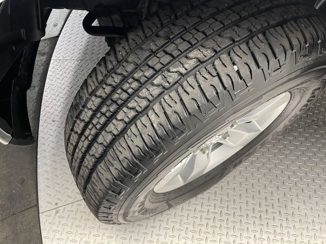 2021 Ram 1500 Classic SLT 4x4 Crew Cab 5'7" Box - 22995948 - 48