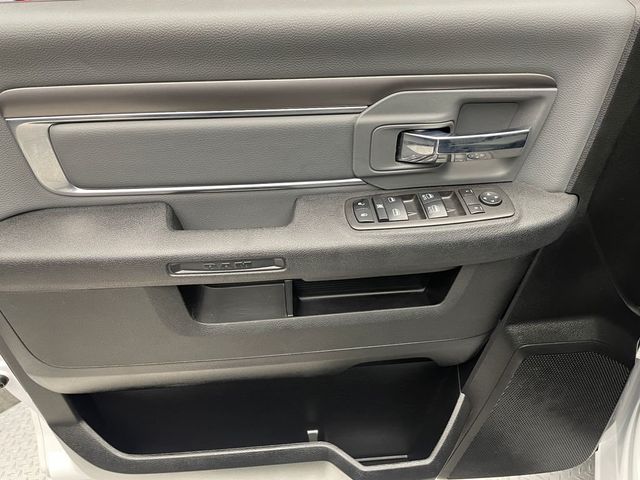 2021 Ram 1500 Classic SLT 4x4 Crew Cab 5'7" Box - 22995948 - 8