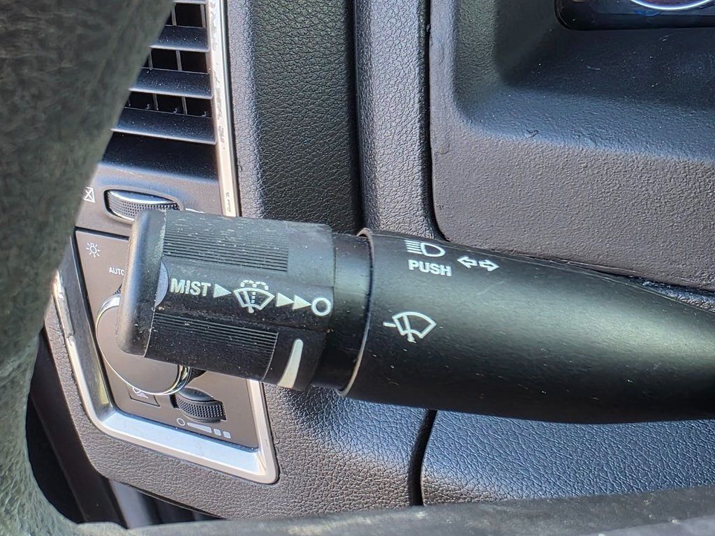 2021 Ram 1500 Classic Warlock 4x2 Quad Cab 6'4" Box - 22965854 - 32