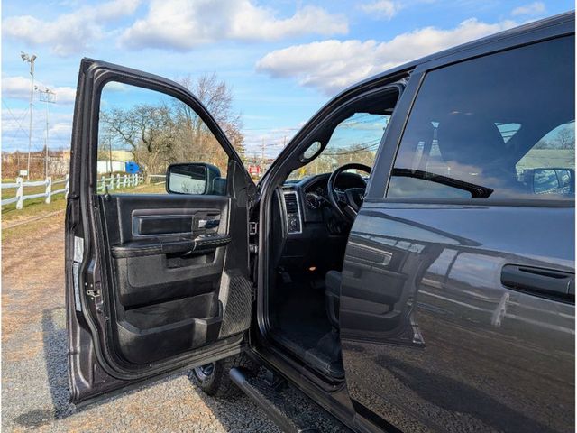 2021 Ram 1500 Classic Warlock 4x4 Crew Cab 5'7" Box - 22957628 - 8
