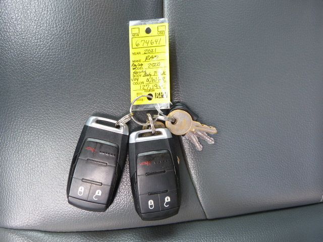 2021 Ram 2500 6.4L V8 GAS (HEMI)*REGULAR CAB*4WD*8FT. "WARNER" SERVICE BODY! - 23020188 - 43