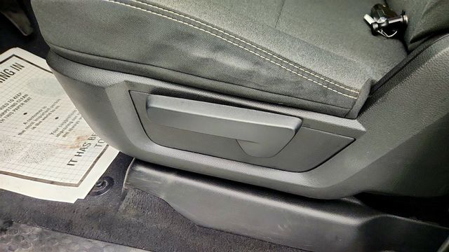 2021 Ram 2500 Tradesman 4x4 Crew Cab 6'4" Box w/ Level 2 Equip & Heavy-Duty V8 - 22998980 - 10