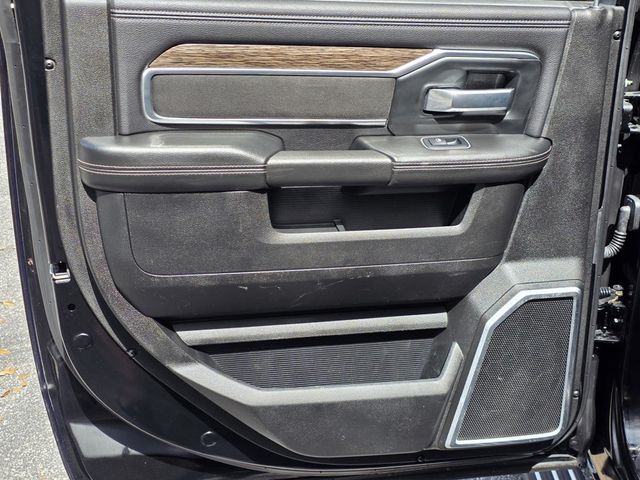 2021 Ram 3500 Laramie - 22997361 - 41