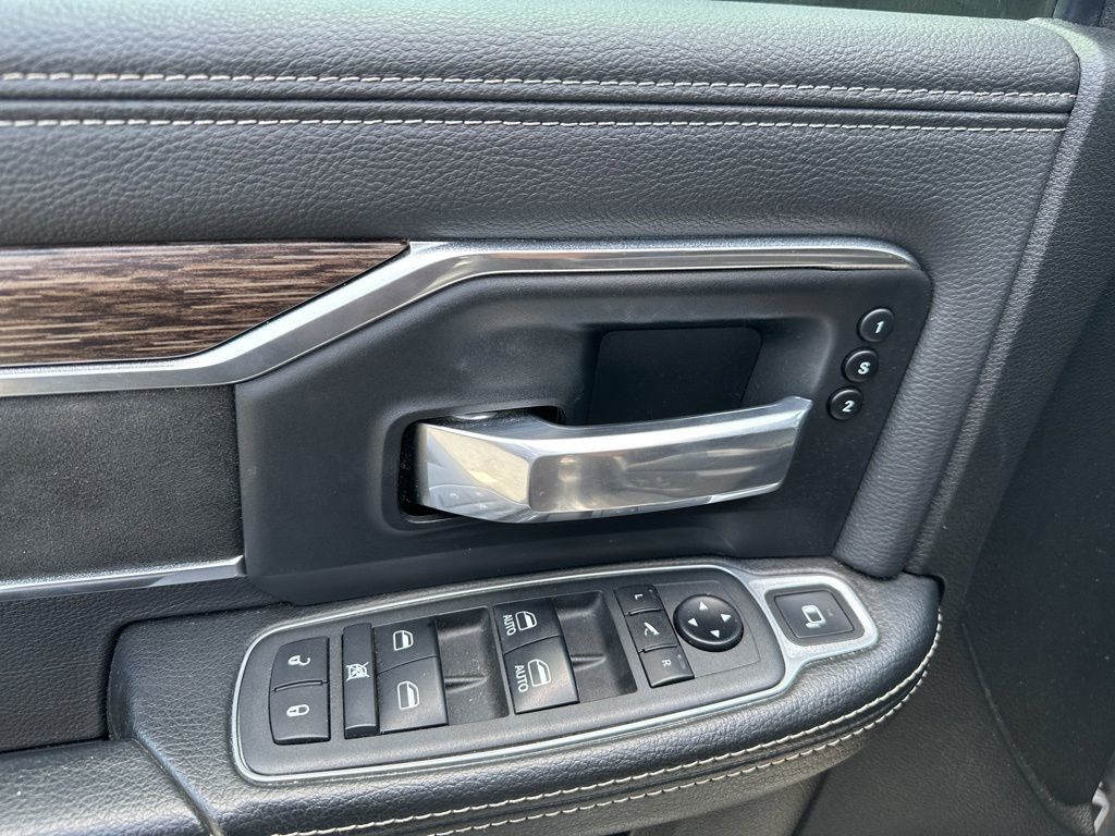 2021 Ram 3500 Laramie Level B DRW - 23027603 - 21
