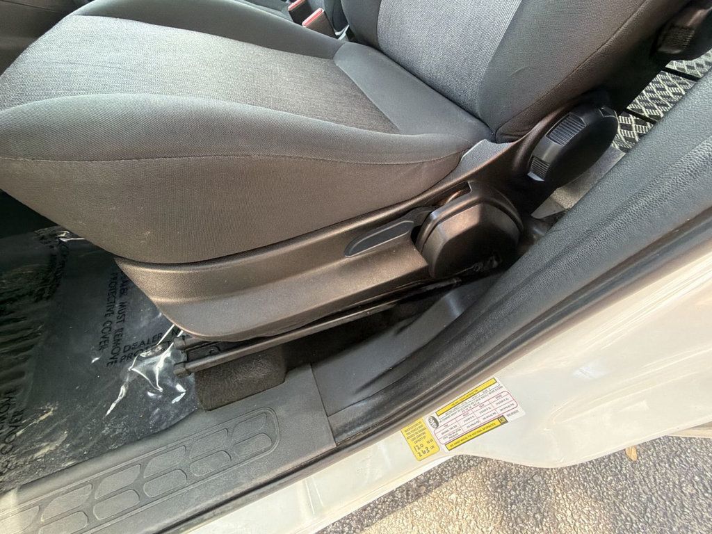 Ram PROMASTER CITY SLT photo 13