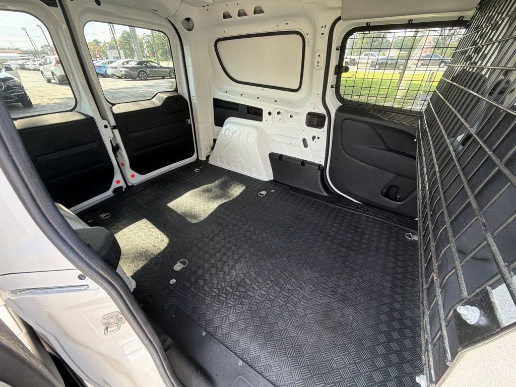 Ram PROMASTER CITY SLT photo 21