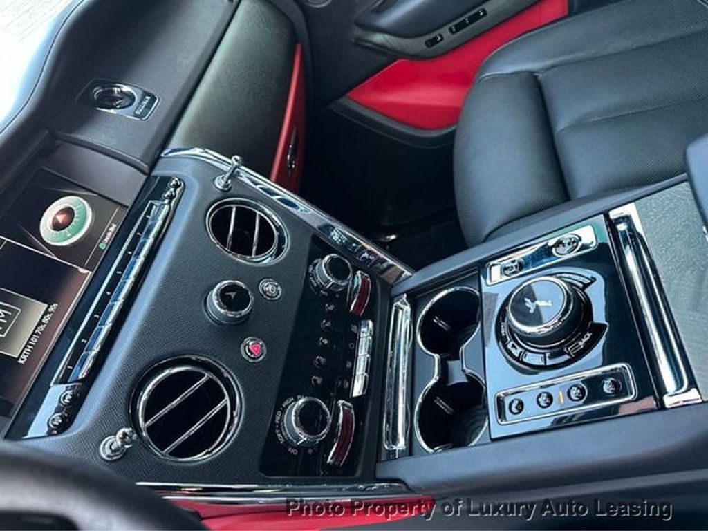 2021 Rolls Royce Cullinan photo 16