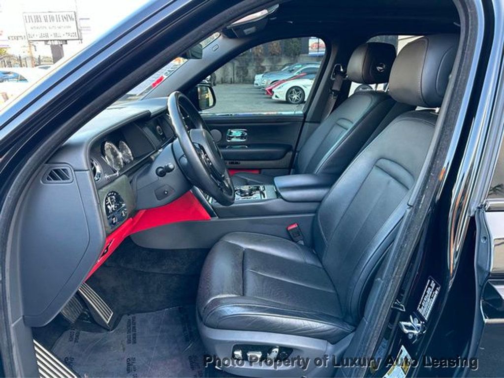 2021 Rolls Royce Cullinan photo 3