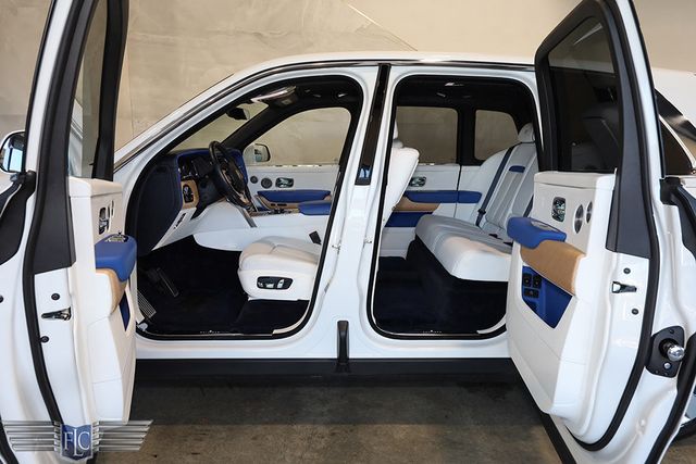 2021 Rolls-Royce Cullinan Sport Utility - 22989825 - 12