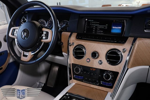 2021 Rolls-Royce Cullinan Sport Utility - 22989825 - 32