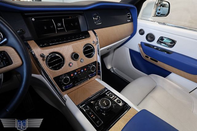 2021 Rolls-Royce Cullinan Sport Utility - 22989825 - 35