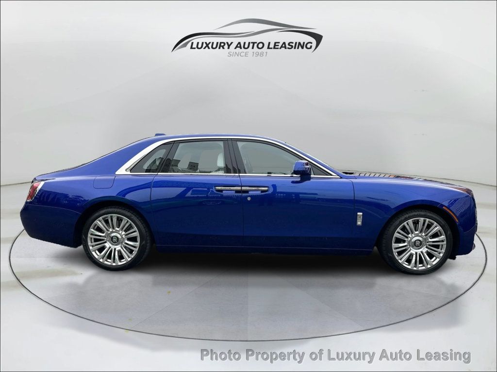 Rolls-Royce Ghost photo 2