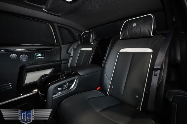 2021 Rolls-Royce Ghost EWB Sedan - 23033984 - 36