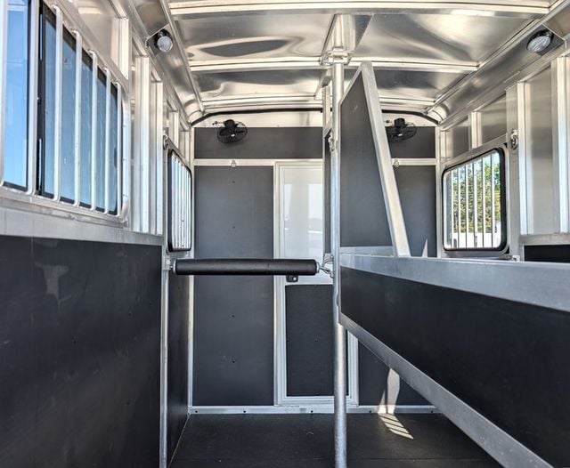 2021 Shadow 2 Horse KingMate Straight Load Step Up  - 20187800 - 5