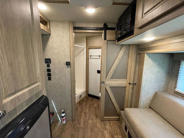 2021 Shadow 2 Horse Slant 7'6 Living Quarters with Slide  - 23027450 - 11