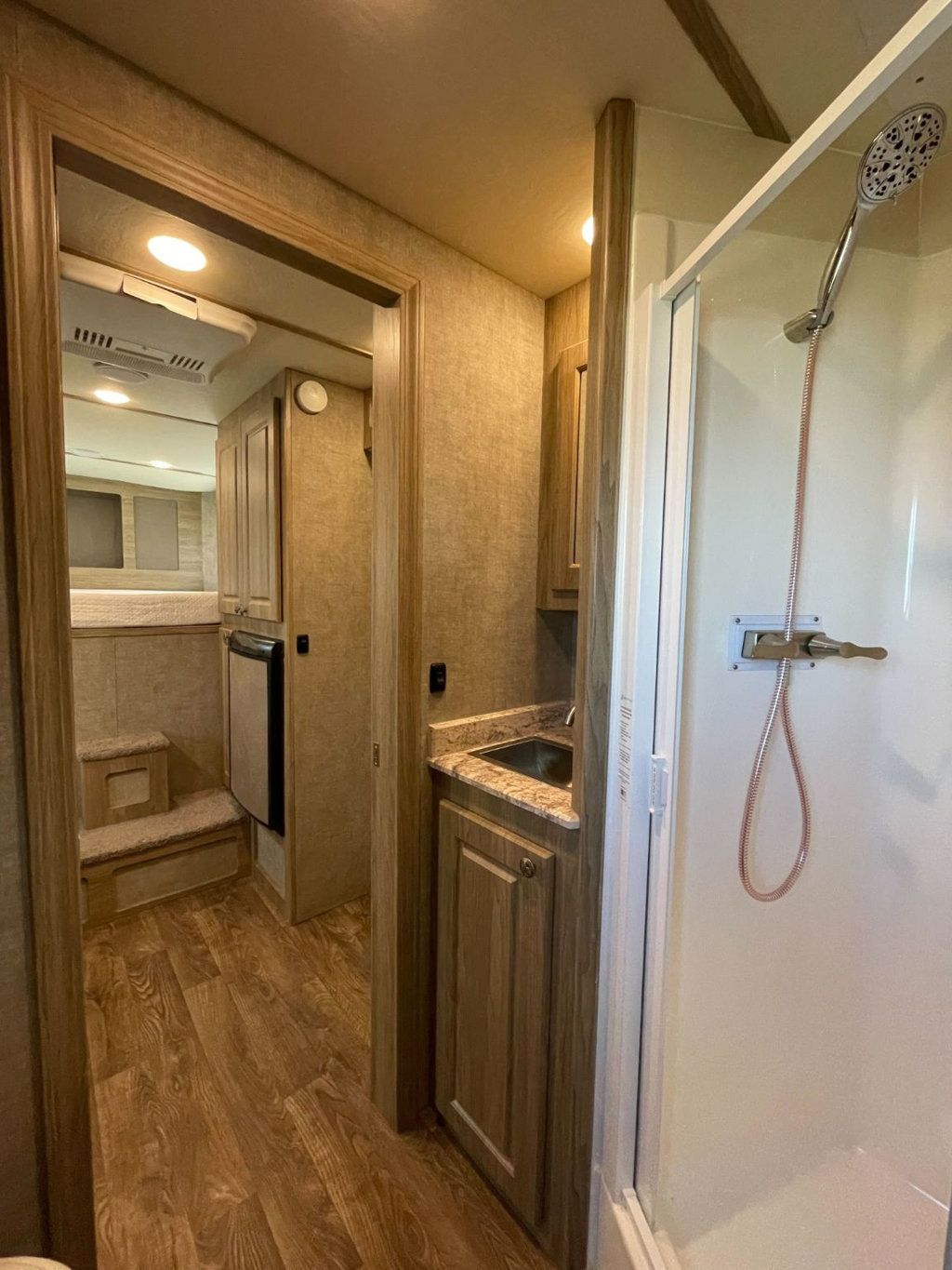 2021 Shadow 2 Horse Slant 7'6 Living Quarters with Slide  - 23027450 - 14