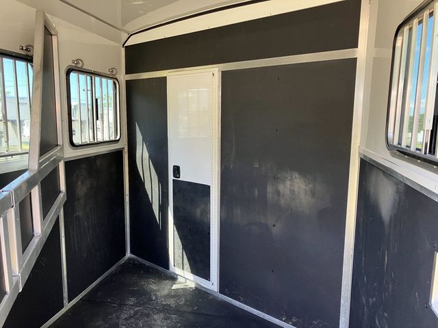2021 Shadow 2 Horse Slant 7'6 Living Quarters with Slide  - 23027450 - 7