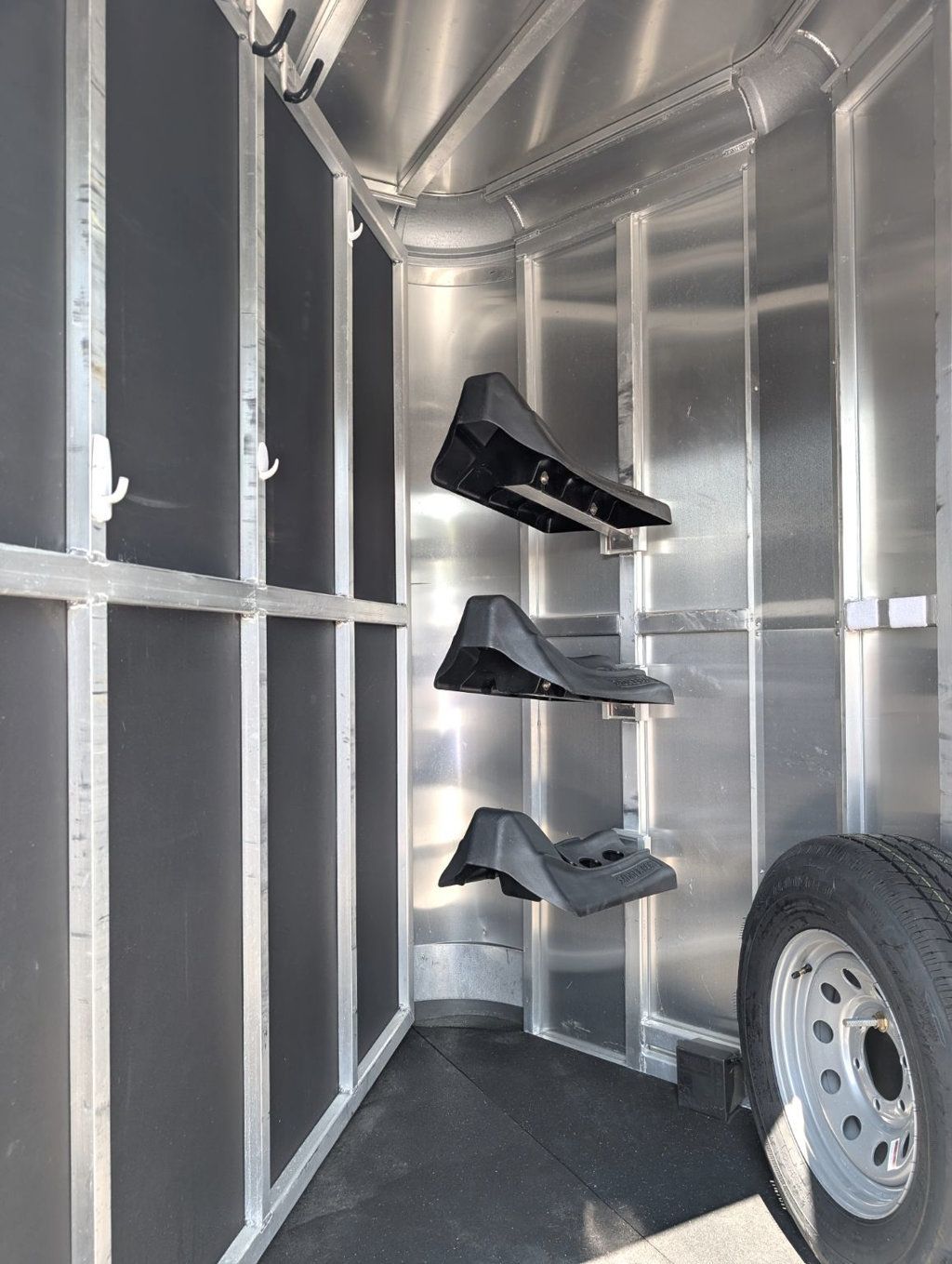 2021 Shadow 3 Horse Slant with Drop Feed Windows  - 23067919 - 1