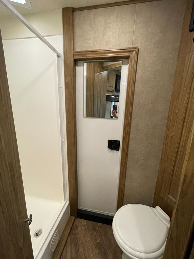 2021 Shadow 4 Horse Slant 9' Living Quarters w/ Slide  - 22996807 - 14