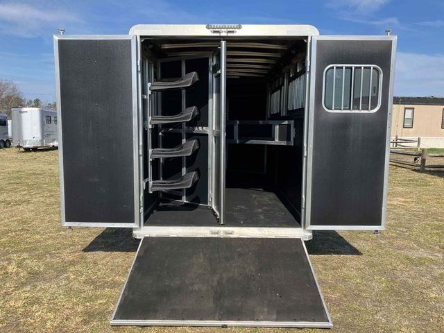 2021 Shadow 4 Horse Slant 9' Living Quarters w/ Slide  - 22996807 - 3