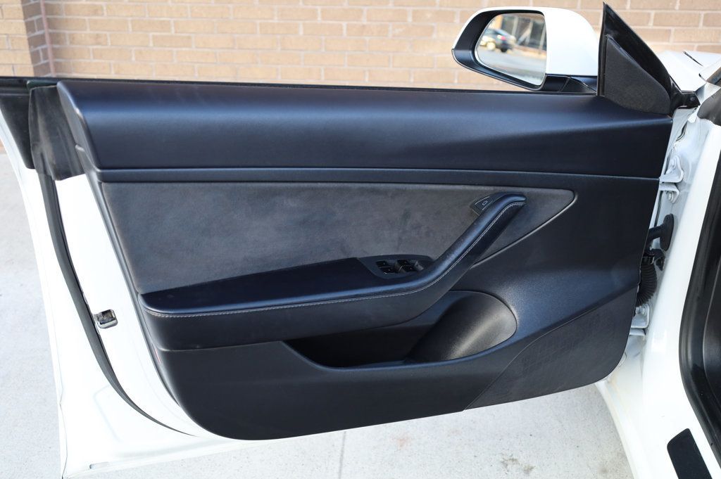 2021 Tesla Model 3 Long Range photo 11