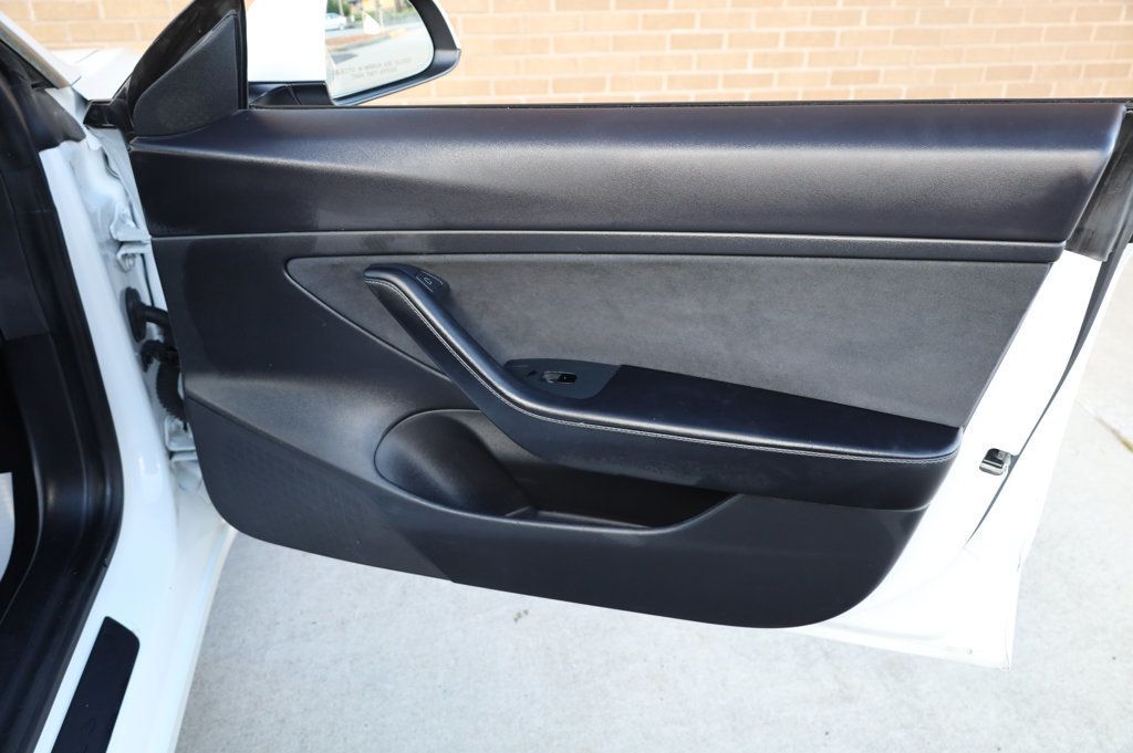 2021 Tesla Model 3 Long Range photo 14