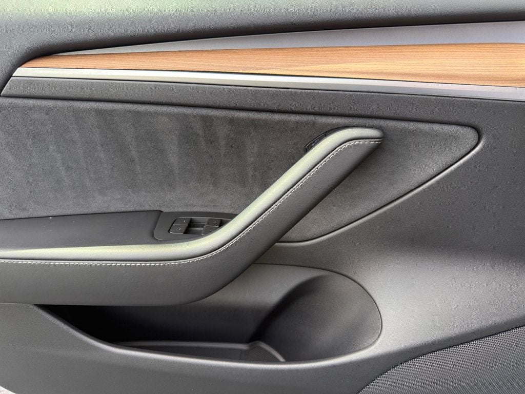 2021 Tesla Model 3 Long Range AWD - 22904397 - 18