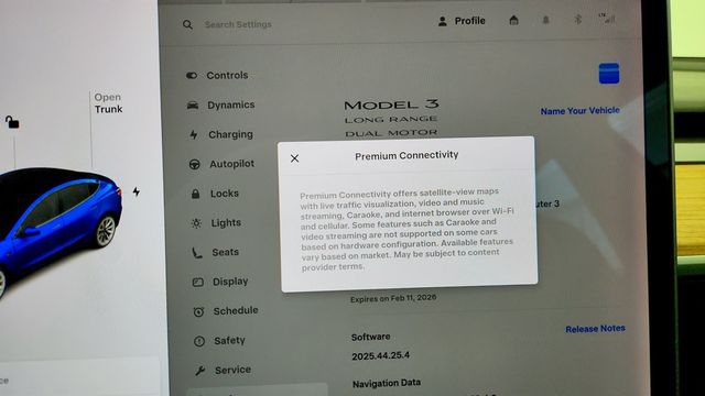 2021 Tesla Model 3 Long Range AWD with 19'' Sport Wheels - 22972354 - 16